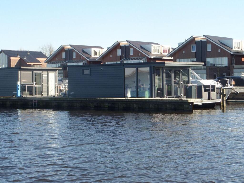 Modern Houseboat With Air Conditioning Located In Marina Uitgeest Екстер'єр фото