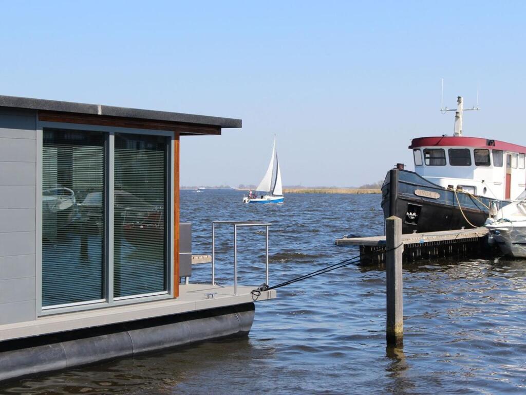 Modern Houseboat With Air Conditioning Located In Marina Uitgeest Екстер'єр фото